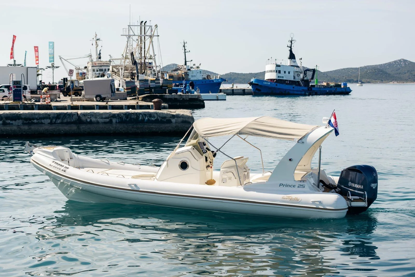 Nuova Jolly 25 Prince image 8